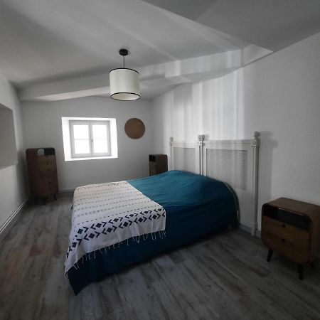 Duplex Place Du Marche Saint-Jean-d'Angely Luaran gambar