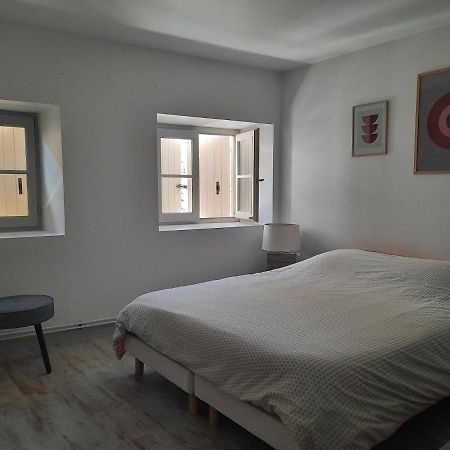 Duplex Place Du Marche Saint-Jean-d'Angely Luaran gambar