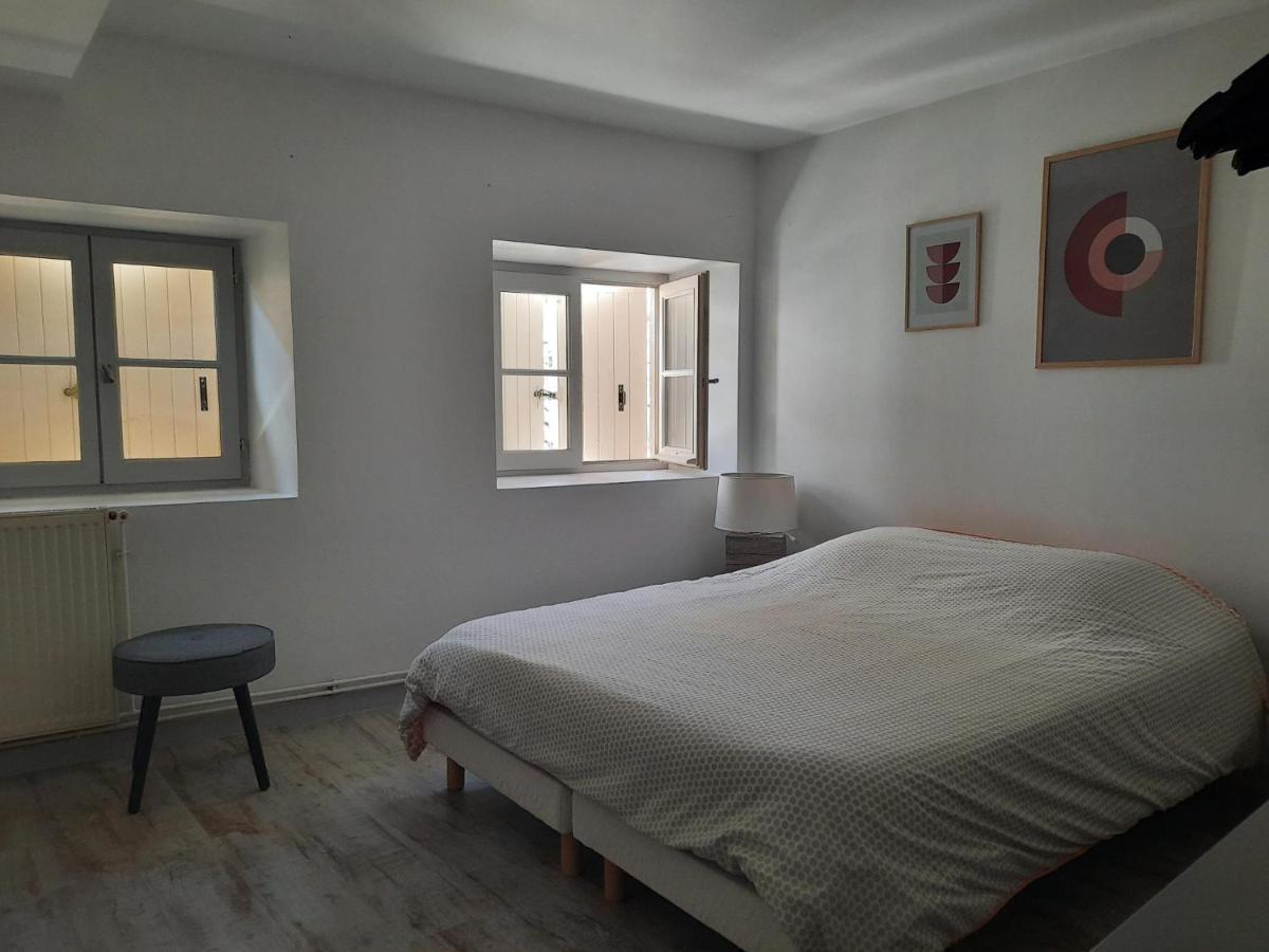 Duplex Place Du Marche Saint-Jean-d'Angely Luaran gambar